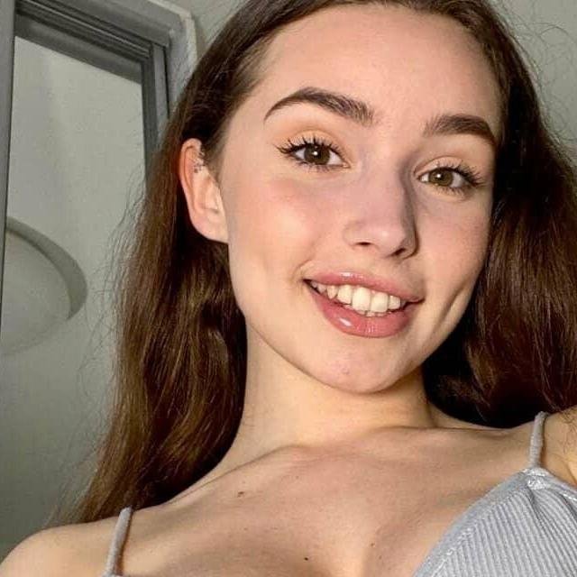 Erika  Angle
